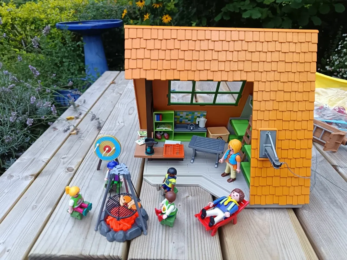 Playmobil activity camp centre - Image 1
