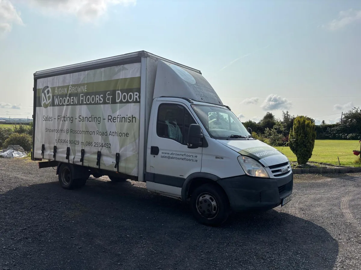 IVECO DAILY - LOW KM - Image 2