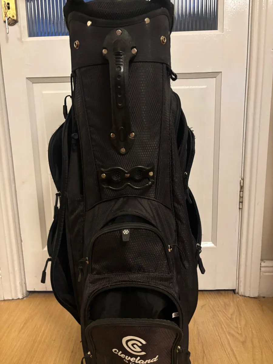 Golf bag and trolley - Image 3