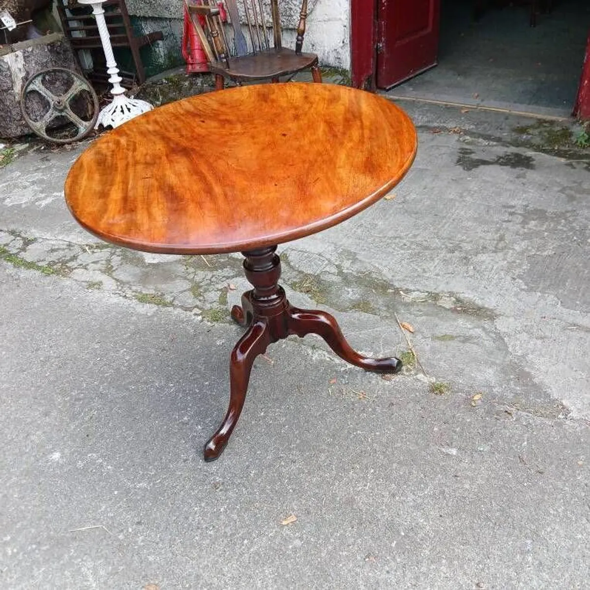 Georgian mahogany table - Image 1
