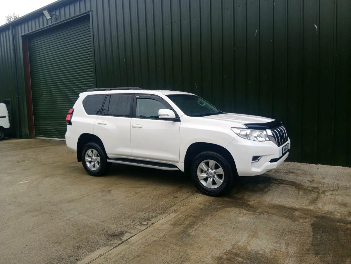 2024 Toyota Landcruiser - Image 2