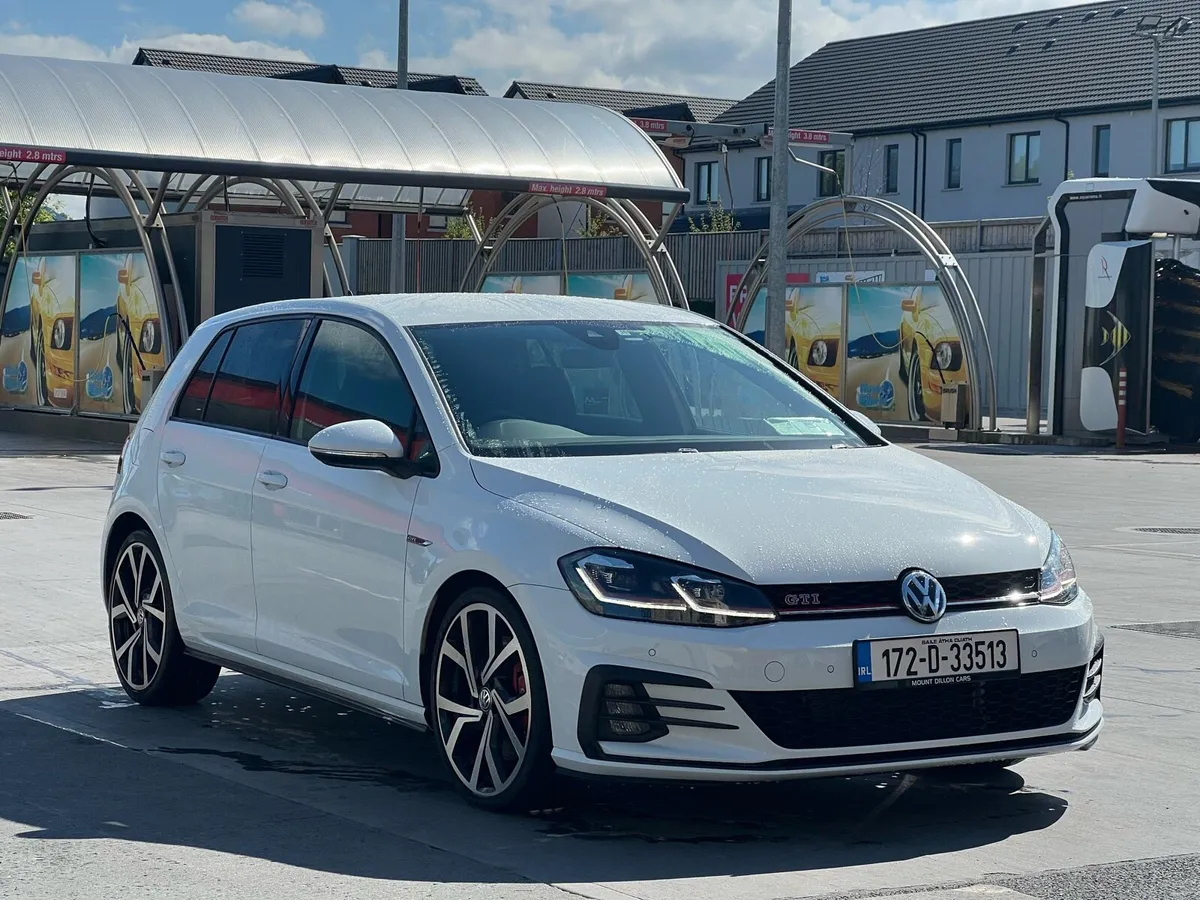 Volkswagen Golf GTI PERFORMANCE - Image 1