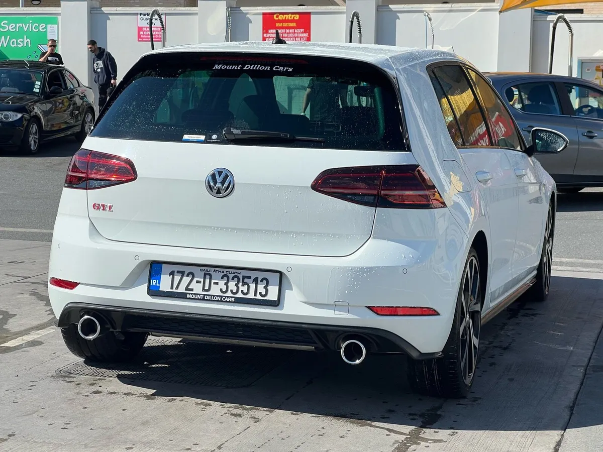 Volkswagen Golf GTI PERFORMANCE - Image 4