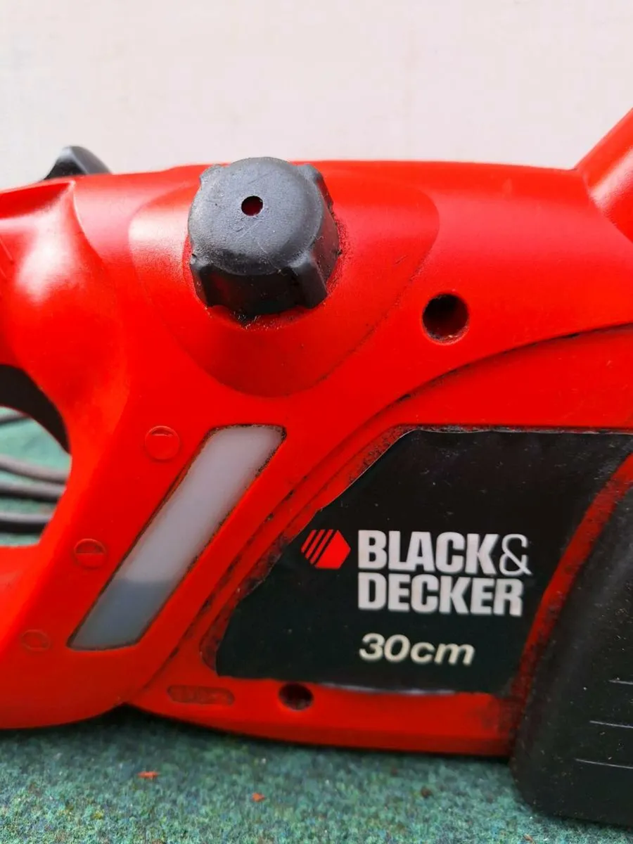 Electric Chainsaw - Image 2