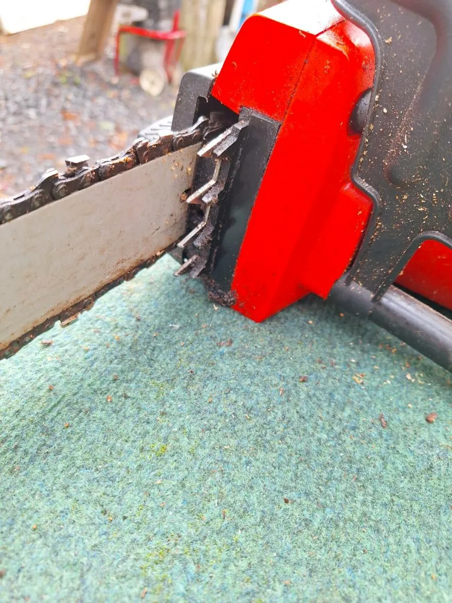 Electric Chainsaw - Image 4