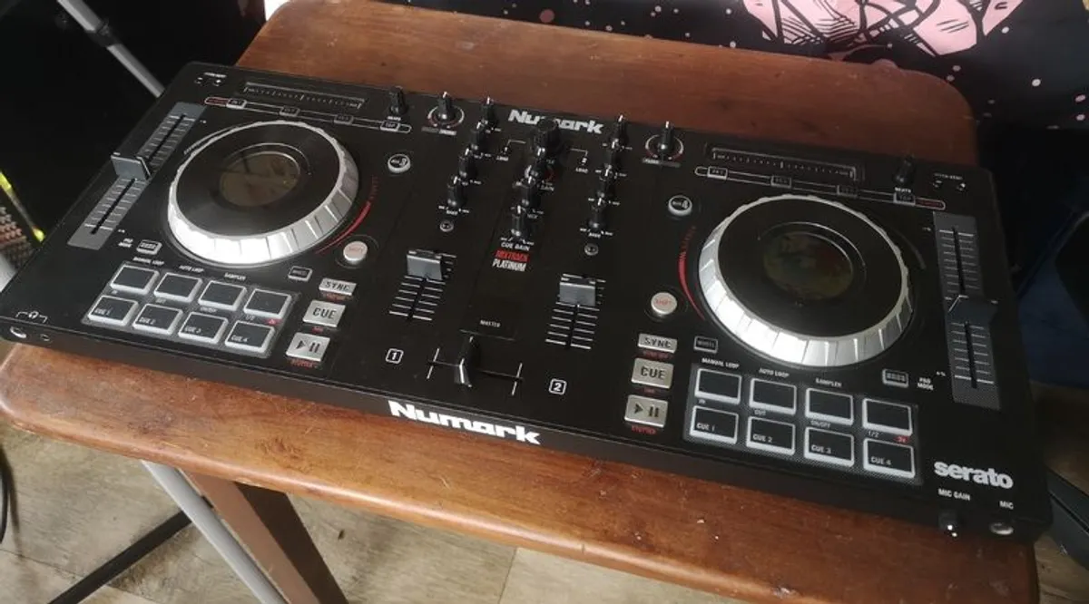 Numark Mixtrack Platinum - Image 2