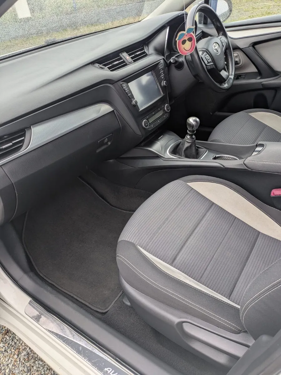 Toyota Avensis 2016 - Image 4