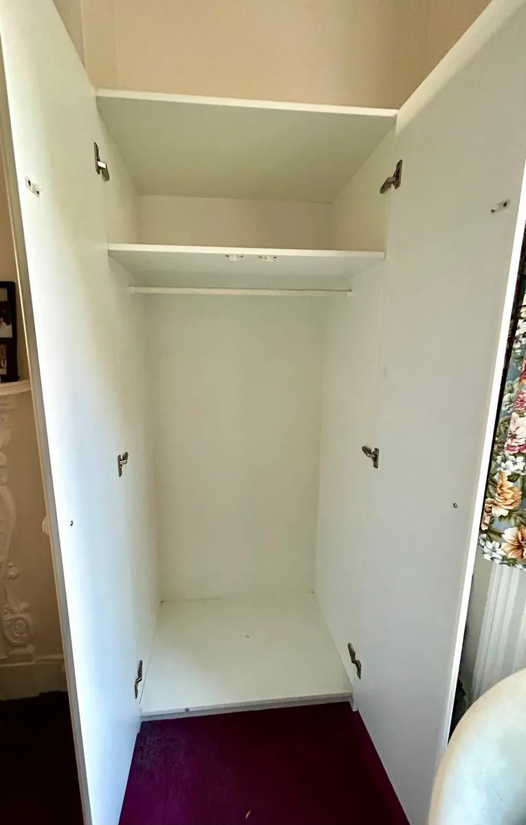 Bedroom Wardrobe. Matching drawer/dresser - Image 2