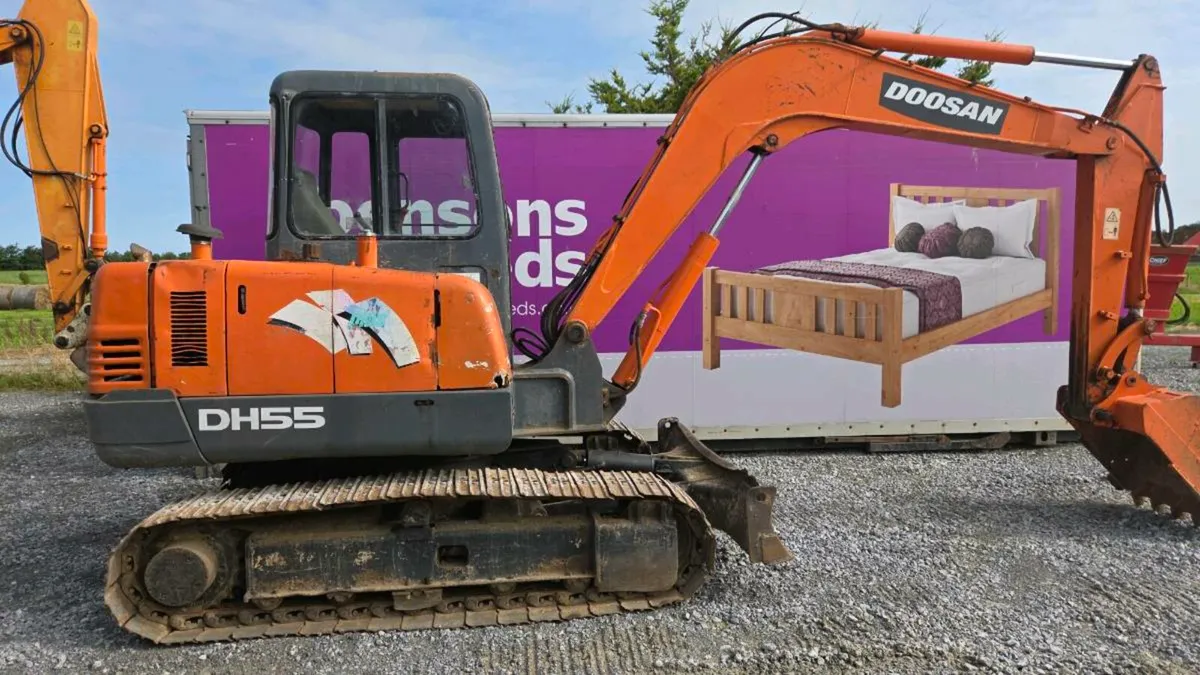5 Ton Digger - Image 1