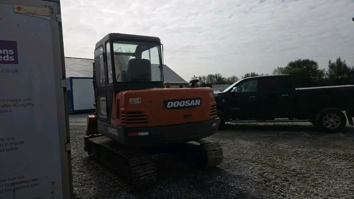 5 Ton Digger - Image 4