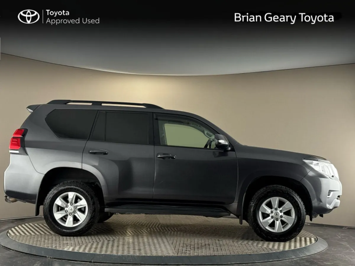 Toyota Land Cruiser LWB GX COMM AUTO - Image 3