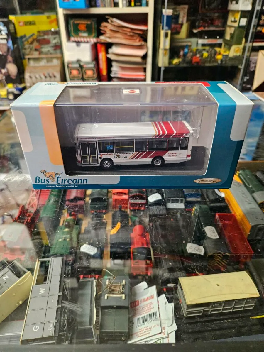 Corgi Creative Master Bus Eireann Bus - Image 1