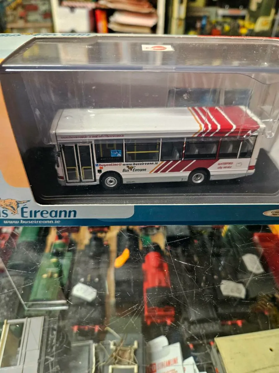 Corgi Creative Master Bus Eireann Bus - Image 2