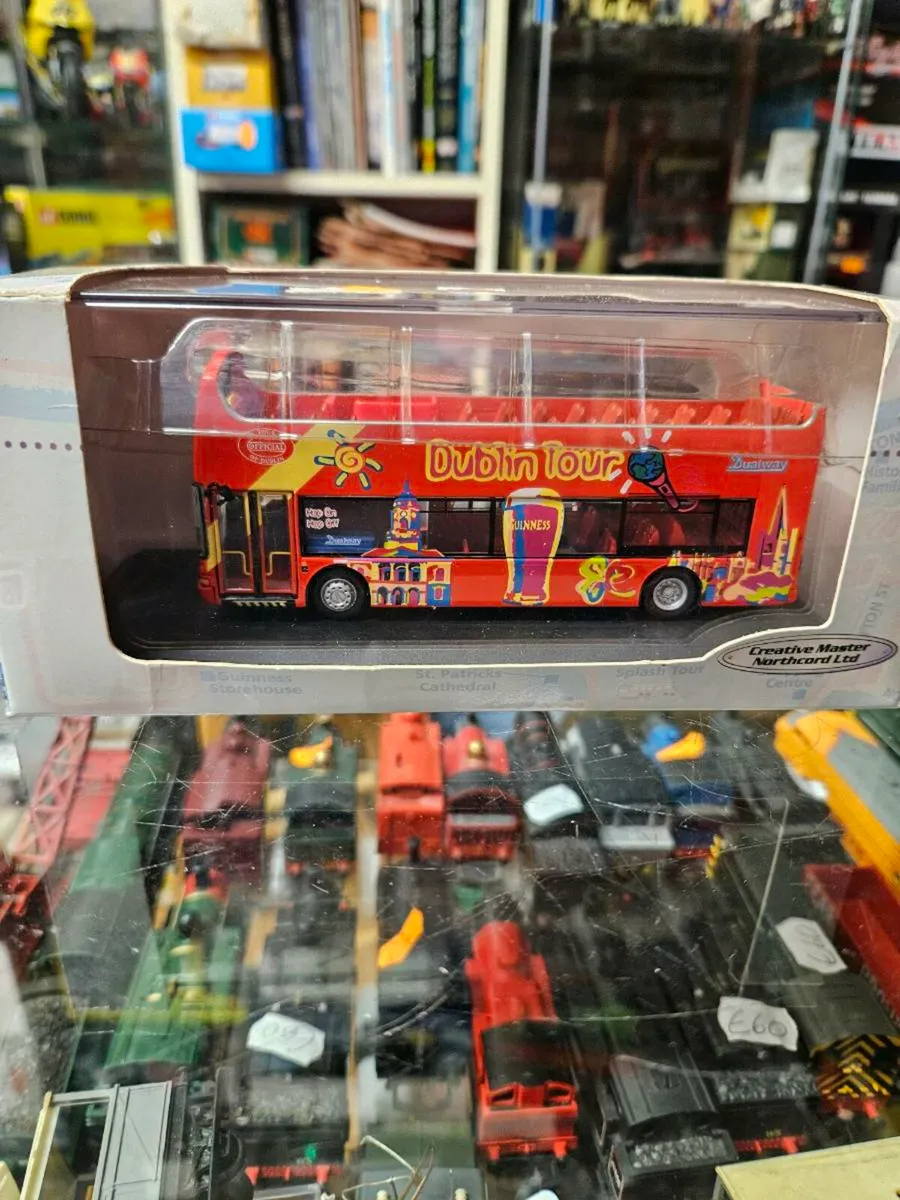Corgi Creative Master Dublin Sightseeing Tour Bus - Image 2
