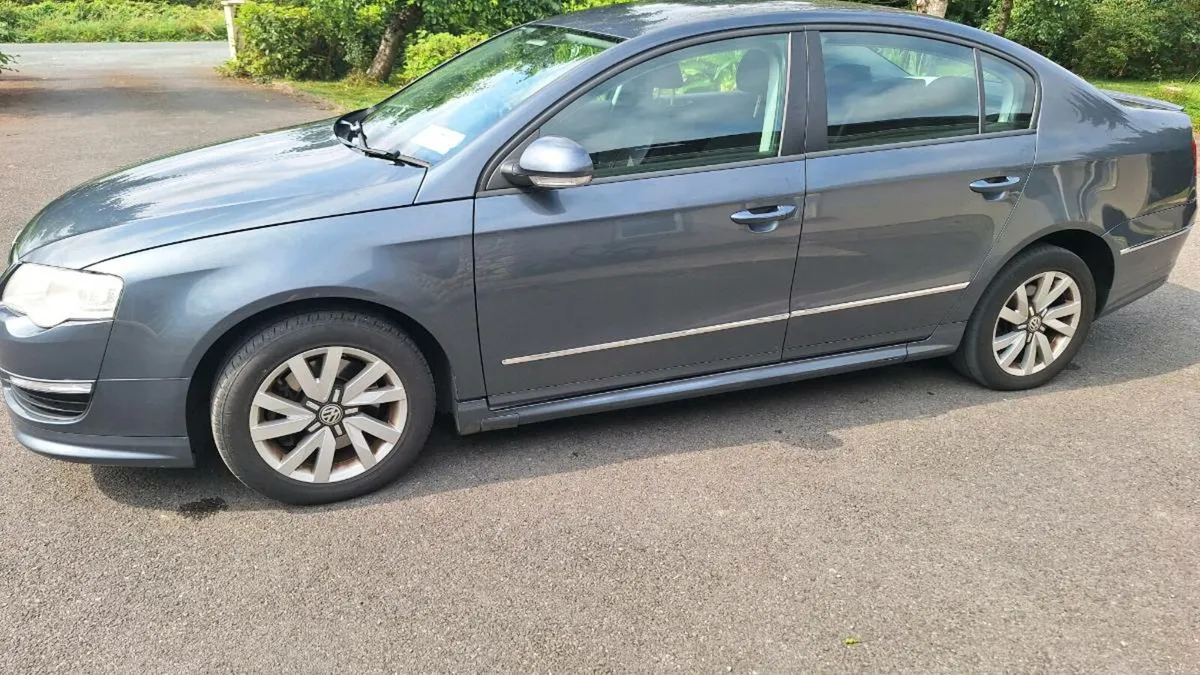 VW Passat 1.6 Diesel Bluemotion R Line (2010) - Image 3