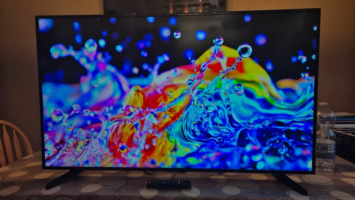 Samsung 50" Smart TV - Image 3