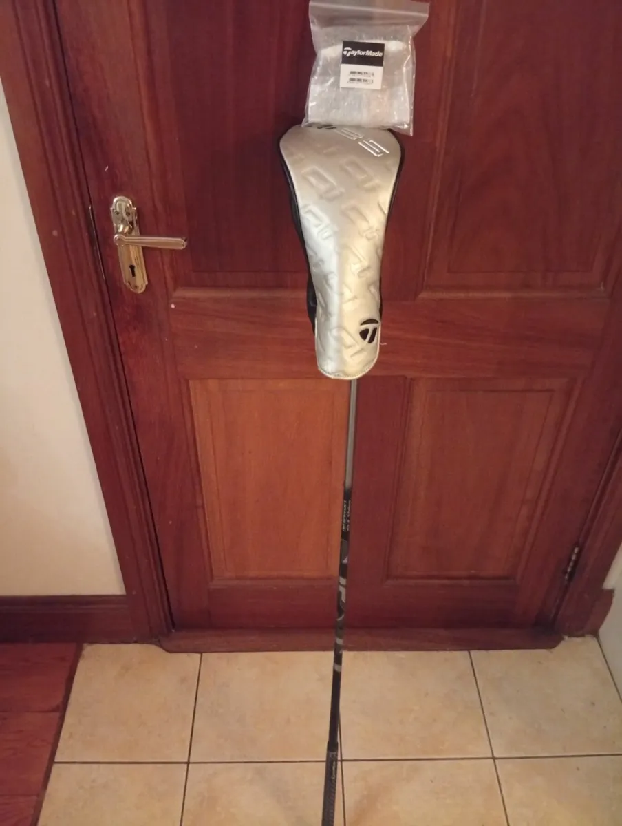 TaylorMade Qi 35 Driver Regular Flex 10.5 - Image 2