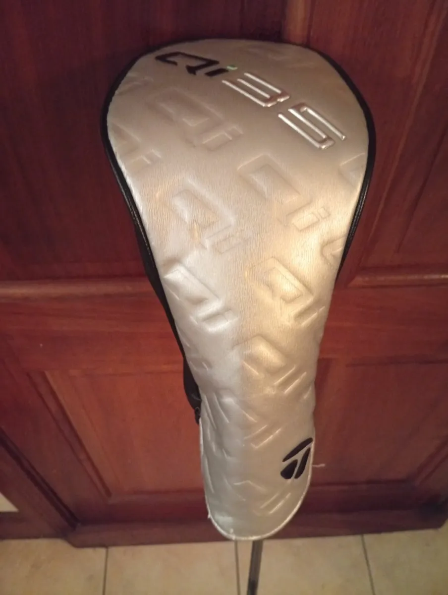 TaylorMade Qi 35 Driver Regular Flex 10.5 - Image 1