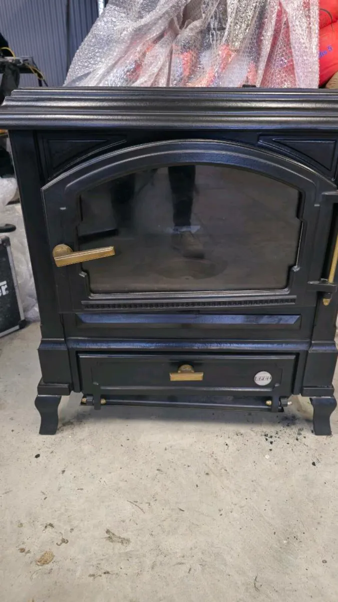 Stove - Image 1