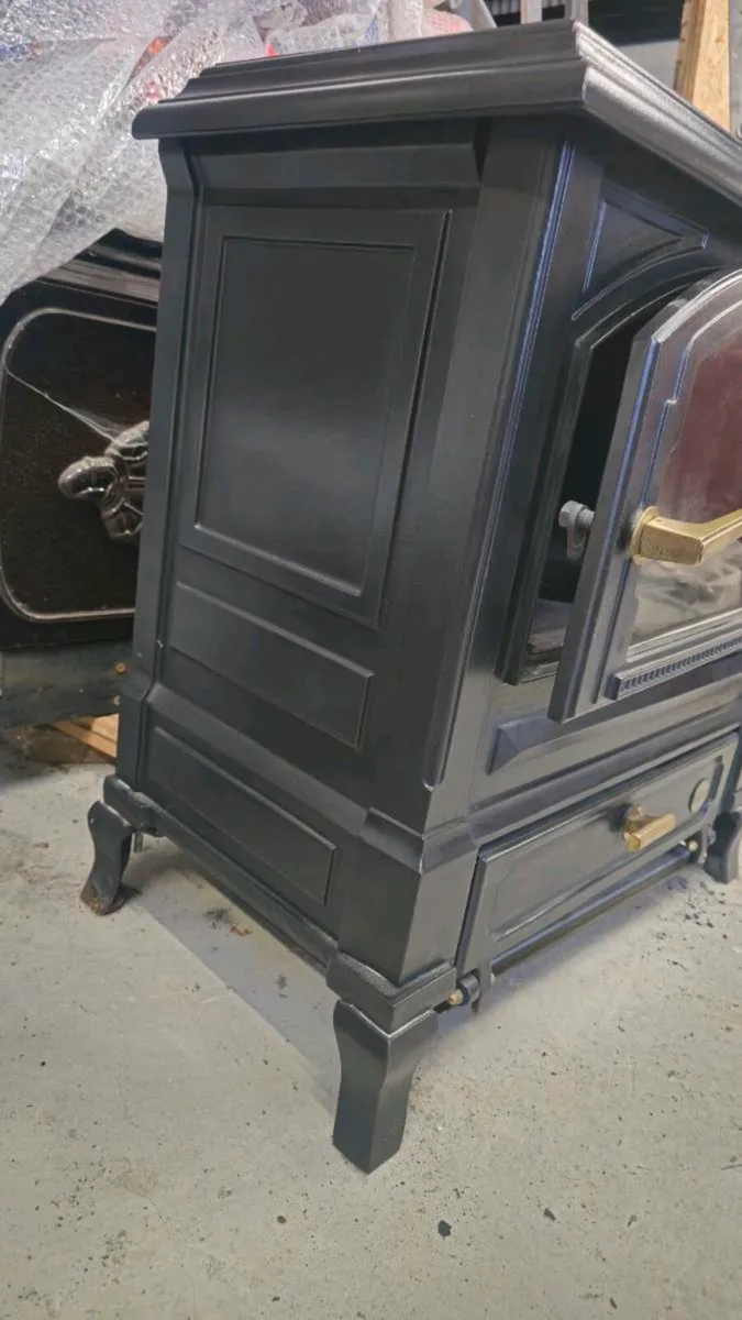 Stove - Image 2