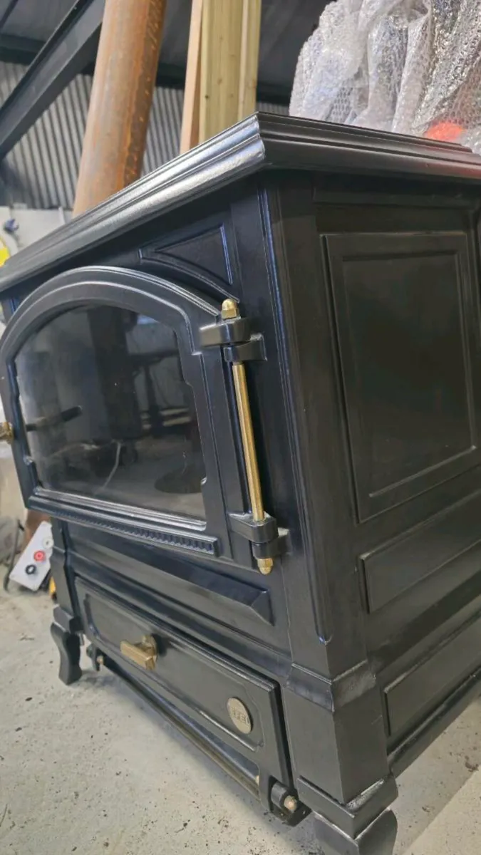 Stove - Image 4