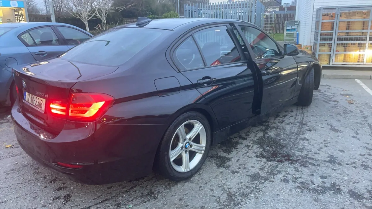 BMW 320D Efficient Dynamics - Image 3