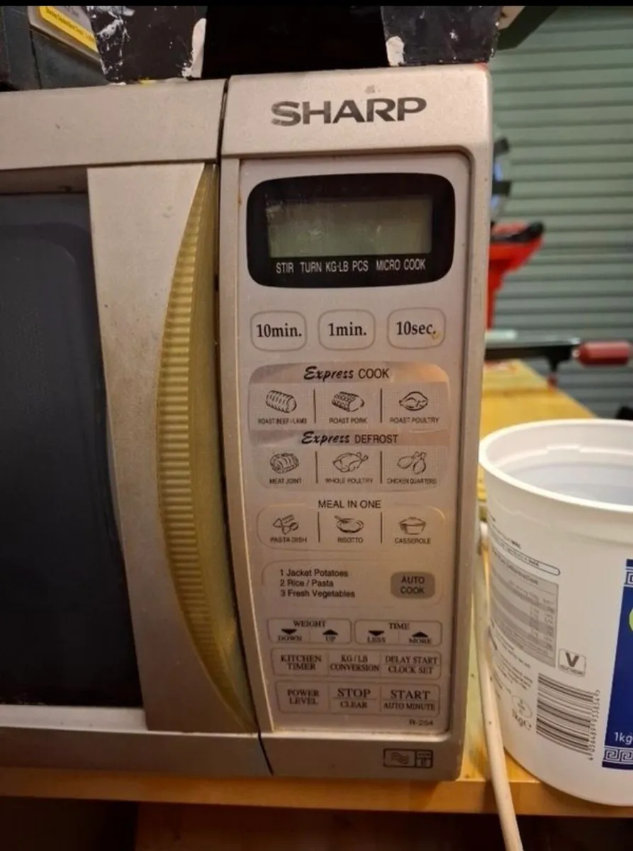 Microwave - Image 3