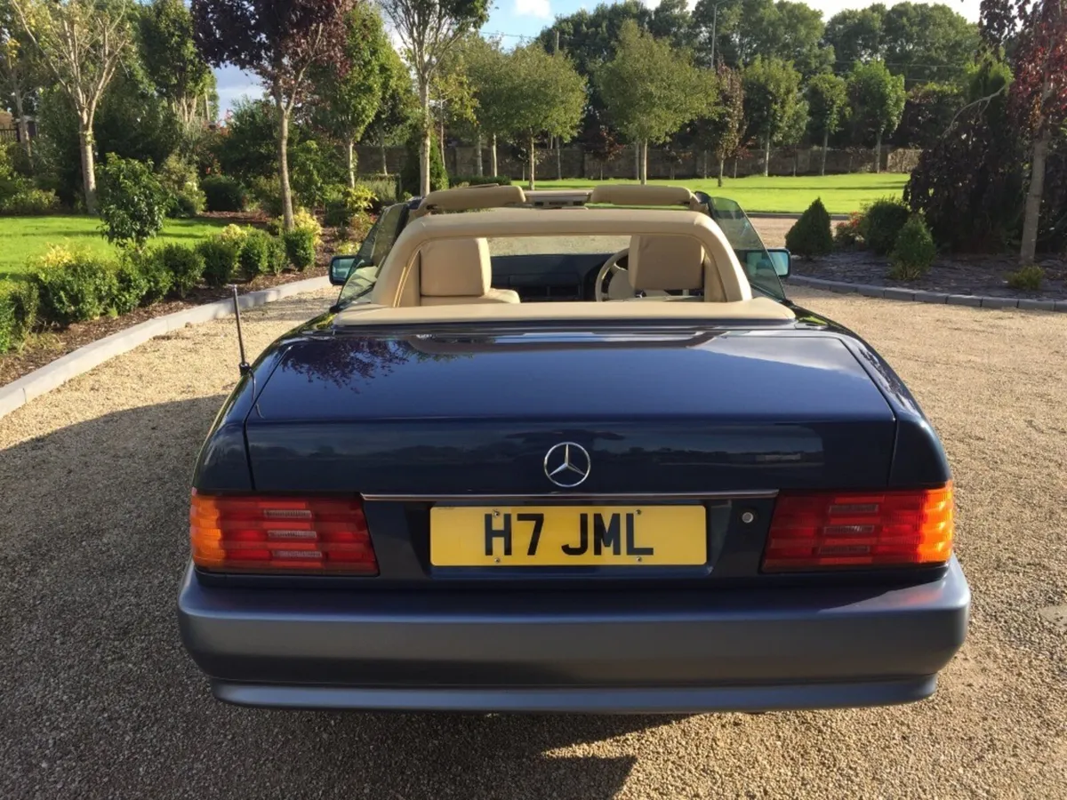 SL 300 - 1990 AS NEW CONDITION. - Image 1