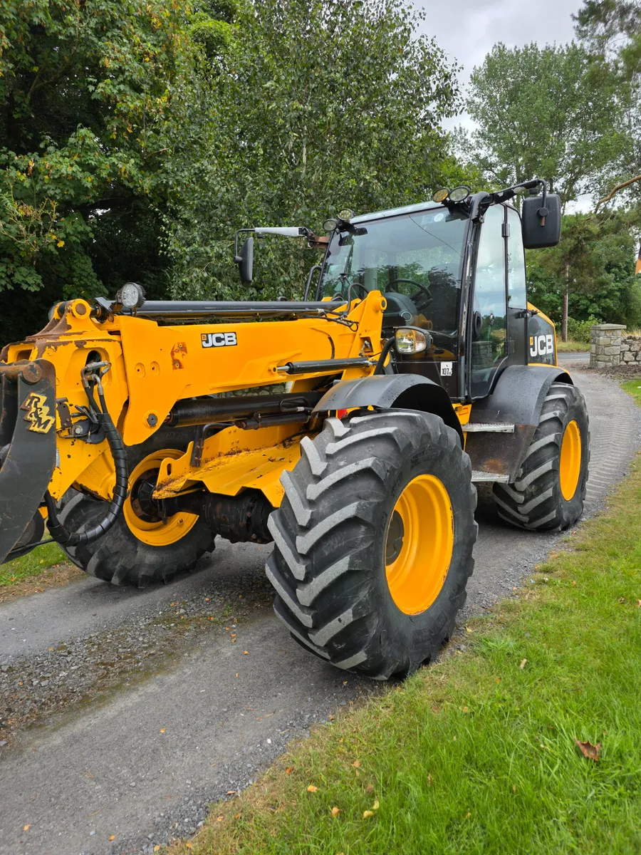 Jcb 320 - Image 3