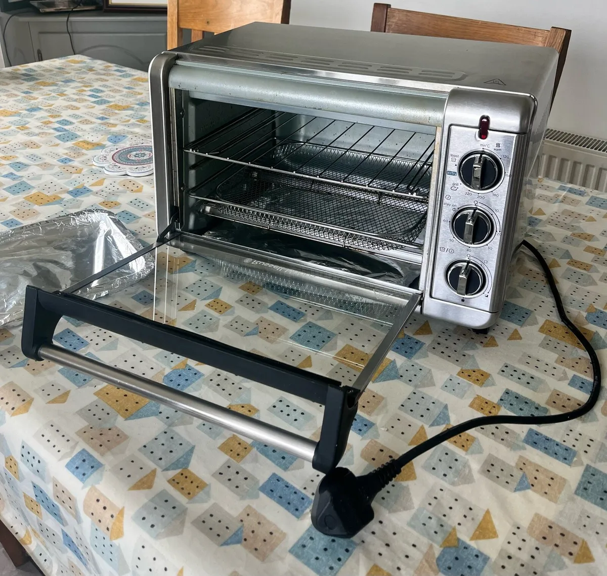 Russel Hobs Mini oven - Image 3