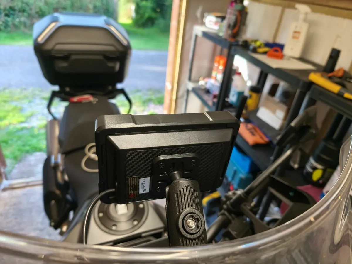 Multimedia smart motorbike display - Image 3