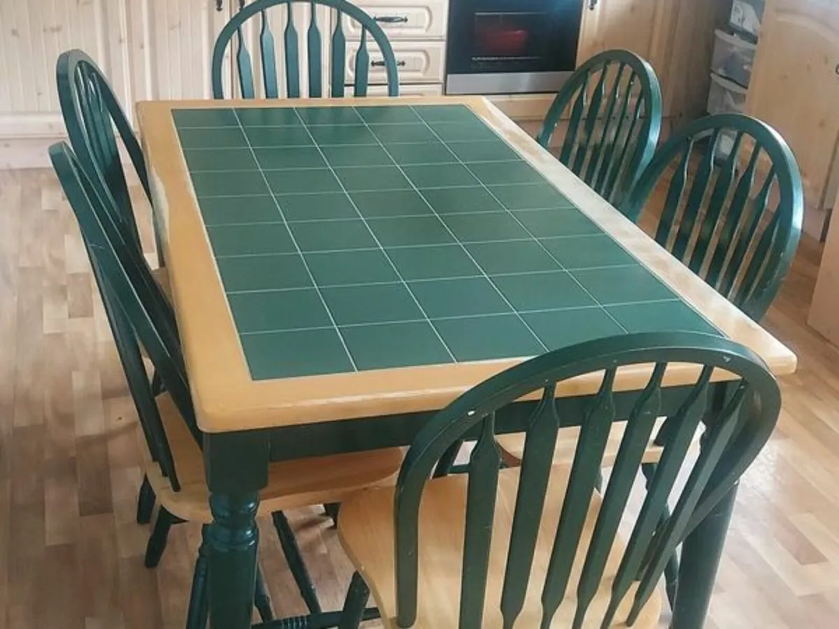 Dining table with 6 chaira - Image 1