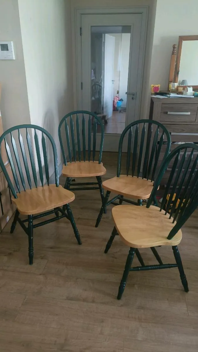 Dining table with 6 chaira - Image 3