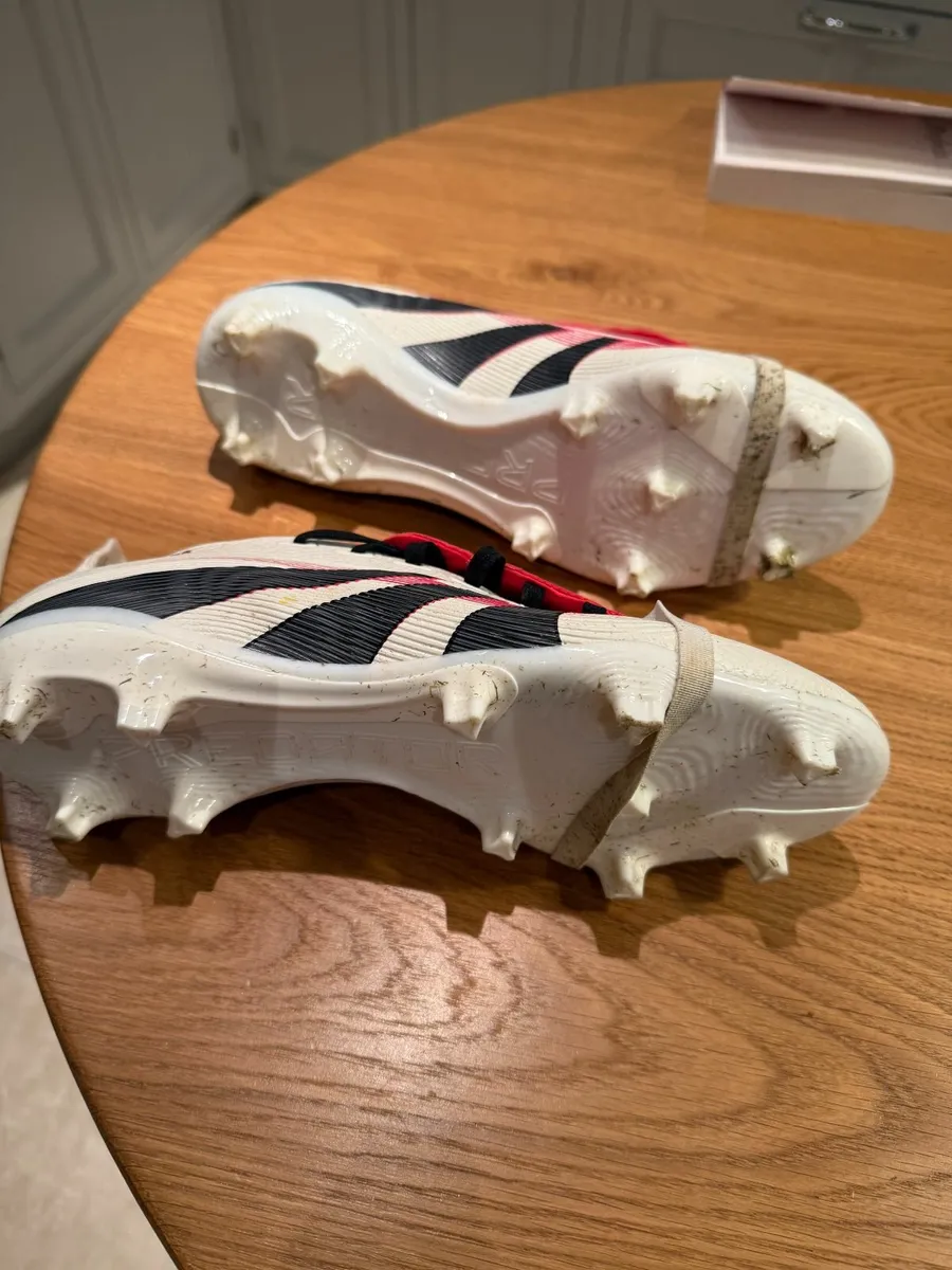 Football boots - Image 2
