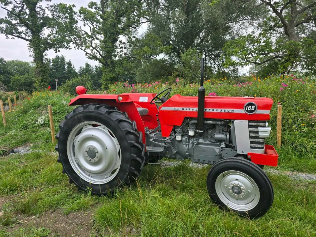 Massey ferguson 165 vintage tractor - Image 1