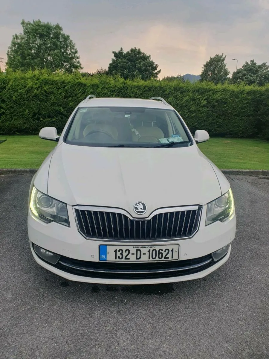 Skoda Superb Estate Elegance 2.0 Diesel - Image 3