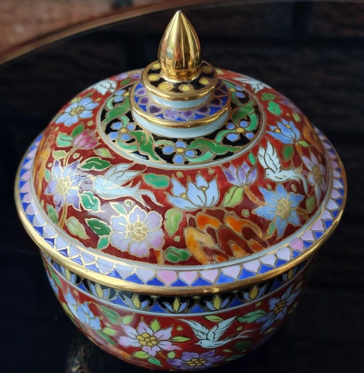 Thai Benjarong Ceramic Lidded Temple Jars - Image 3