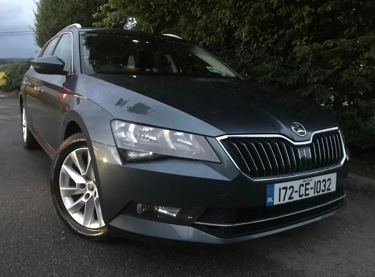 Skoda Superb Estate 1.6 TDI 120bhp Deluxe Edition - Image 1