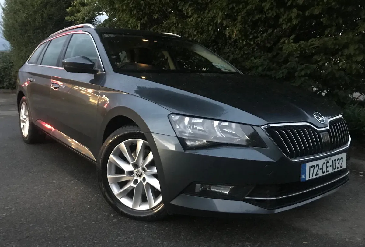 Skoda Superb Estate 1.6 TDI 120bhp Deluxe Edition - Image 3