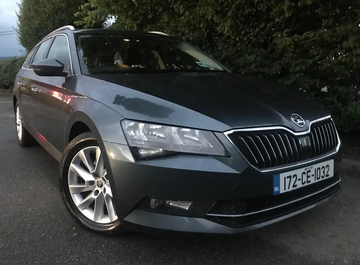 Skoda Superb Estate 1.6 TDI 120bhp Deluxe Edition - Image 4
