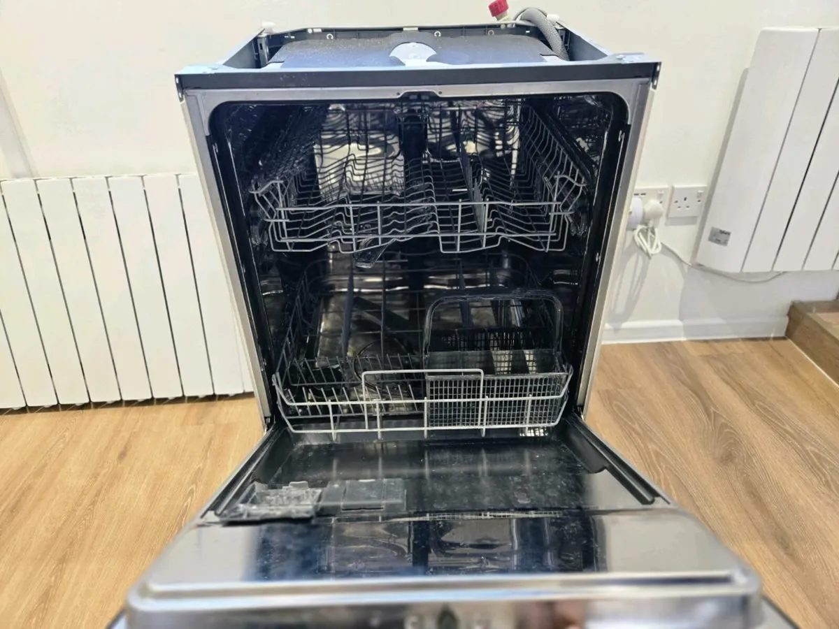 Dishwasher - Image 2