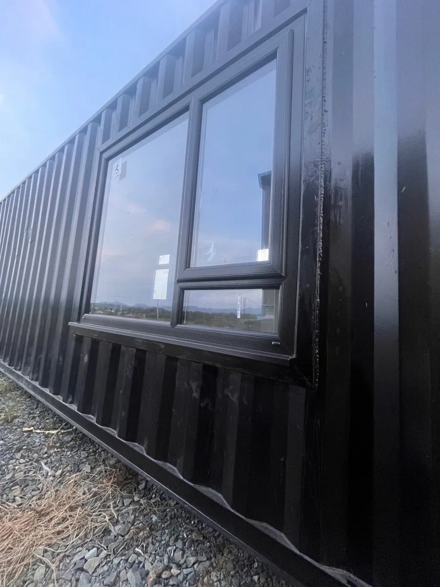 Shipping container - Image 4