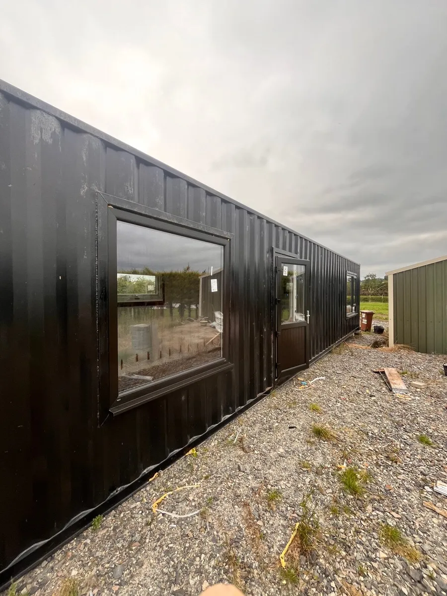 Shipping container - Image 2
