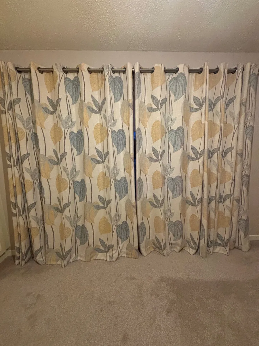 130x90inch Curtains - Image 1