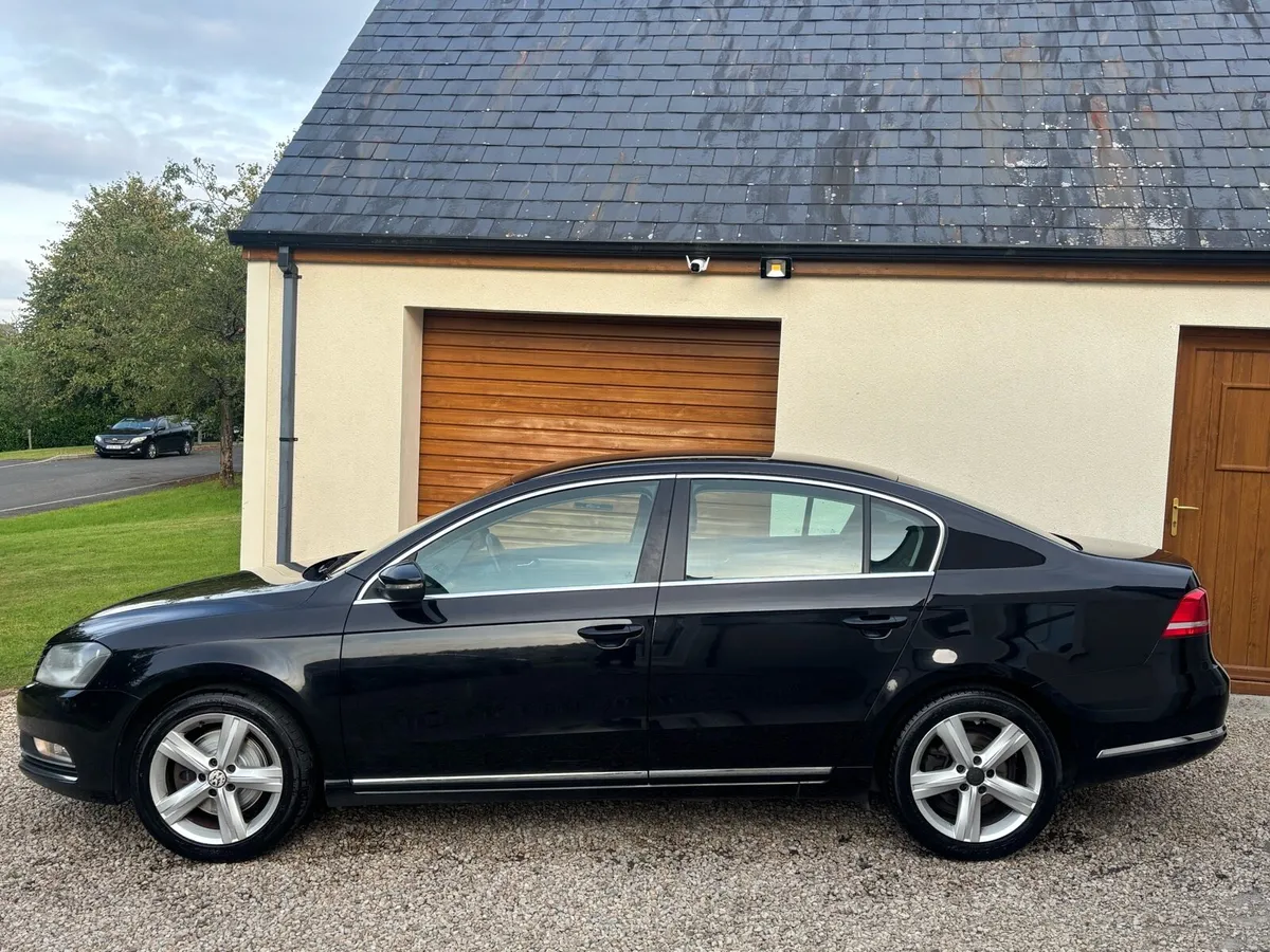 2011 Volkswagen Passat 1.6 tdi SE model - Image 1