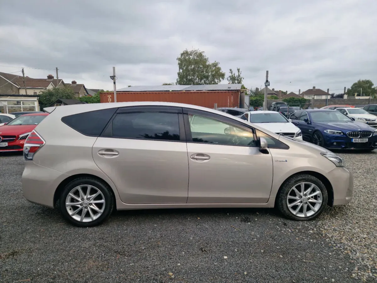 Toyota Prius 7 SEATER G |HALF LEATHER INTERIOR - Image 3