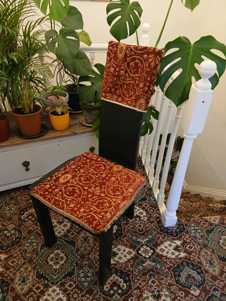 Stylish bedroom chair - Image 4