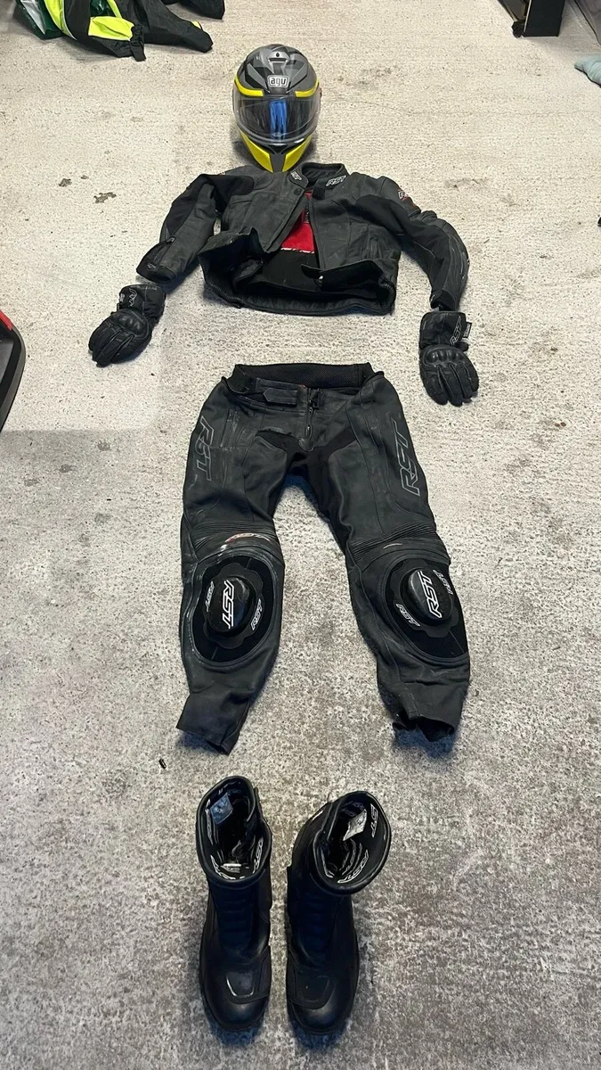 Motorbike gear - Image 1