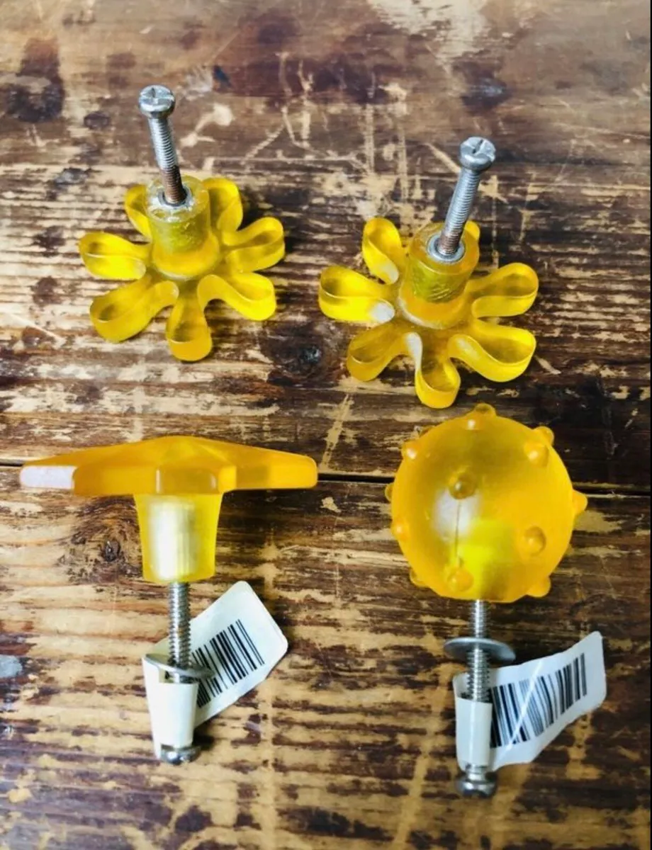 Knobs - Image 1