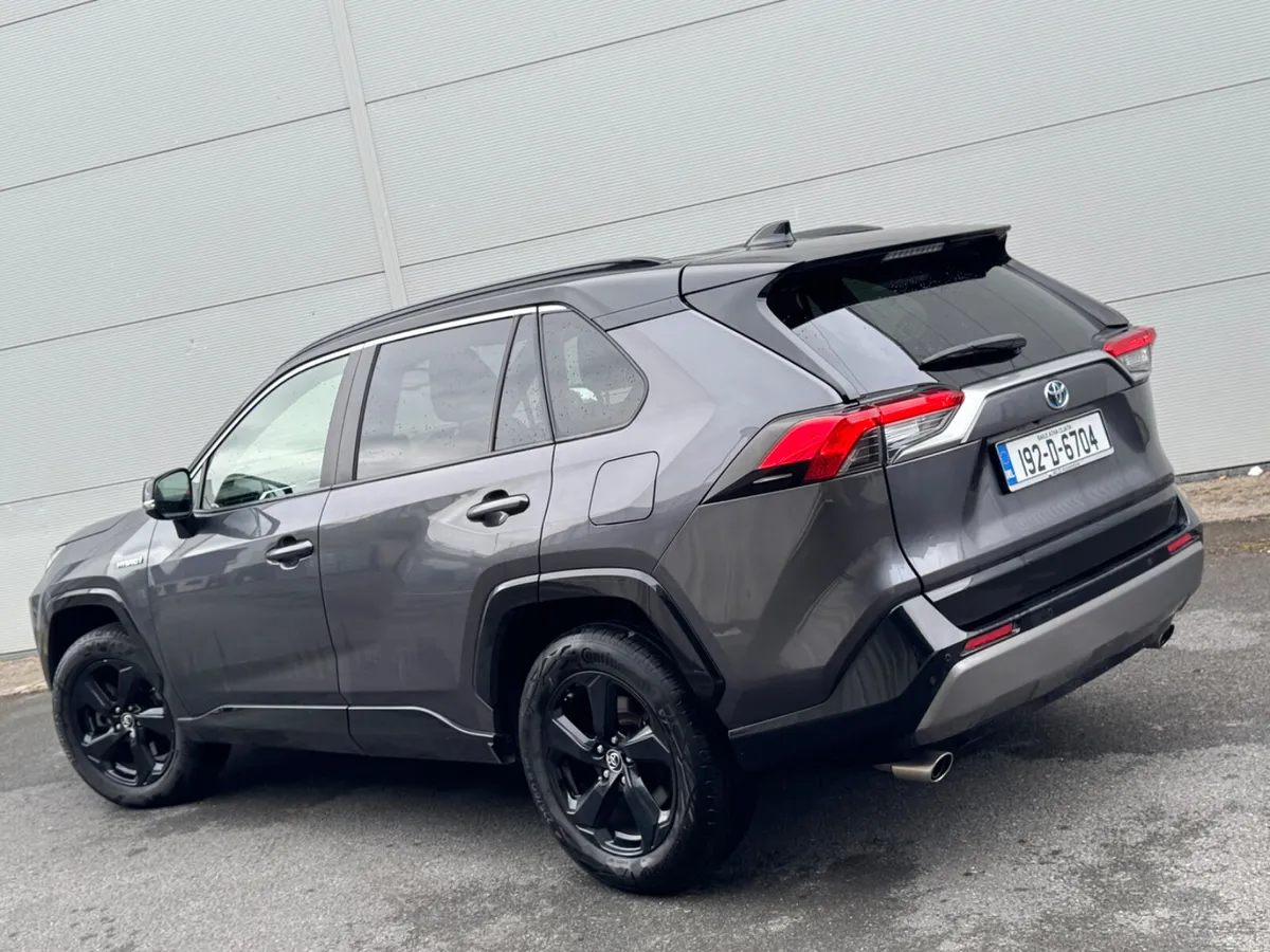 Toyota RAV4 2019 hybrid  sport - Image 3